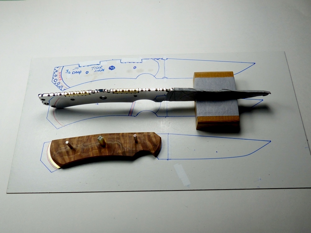 Top view of partially assembled knife and working drawing