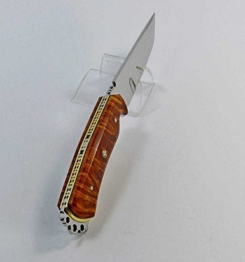 Top view of Earl of Nottingham AAA flame maple art knife