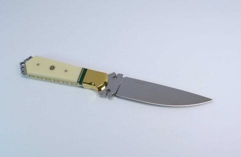 S-9 Side view of Duke of Earl art knife