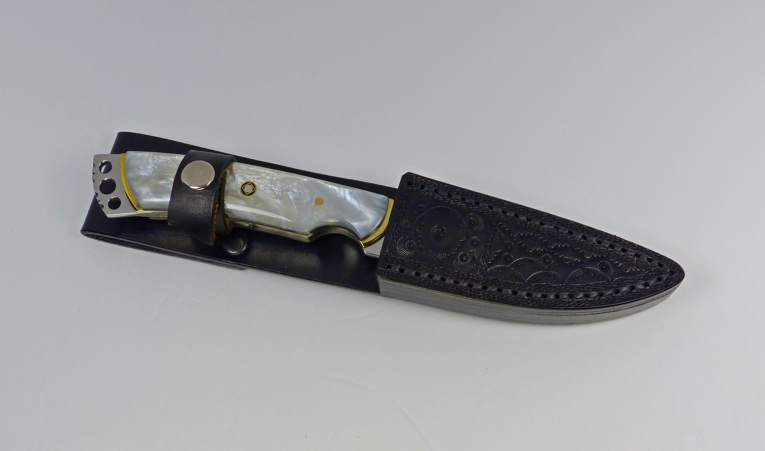 Art knife inside matching, handcrafted black leather sheath - S18