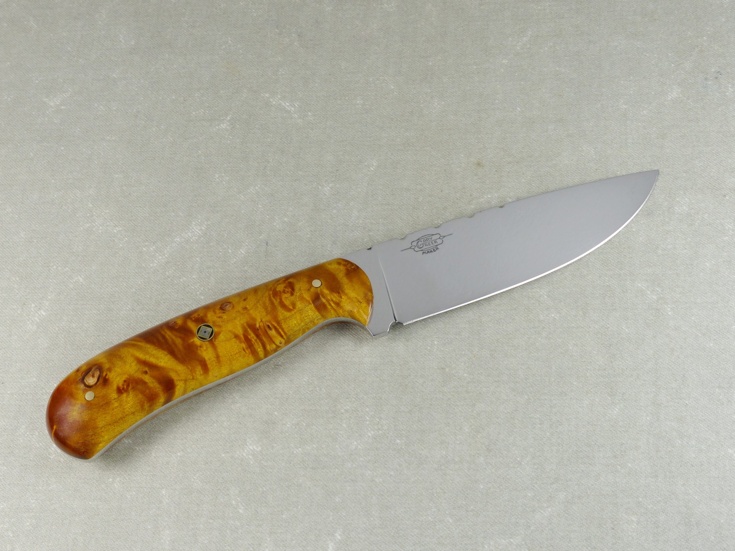 Gold-Figured-Maple-hunting-knife-